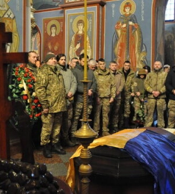 В последний путь провели защитника Украины Валерия Красняна с позывным &quot;Барс&quot;. ВИДЕО+ФОТОрепортаж