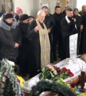 У Люблинці попрощалися з загиблим Героєм Андрієм Гнатюком
