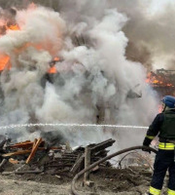 Ворог завдав ракетного удару по житловому кварталу у Дніпрі, наразі відомо про 6 поранених 