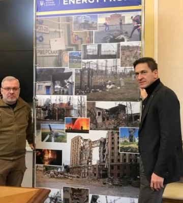 Литва відправила в Україну шість вантажівок з енергетичним обладнанням