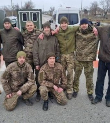 В Запорізькій області з полону повернули 12 українців - фото, відео