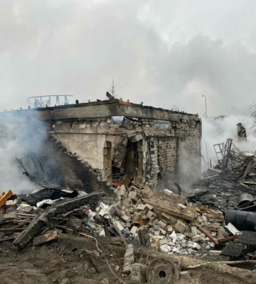 Постраждали щонайменше 13 осіб і більше 20 будинків: наслідки ракетних ударів по Дніпру (Фото)