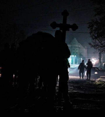 У Чернівцях попрощалися з легендарним кіборгом Валерієм Красняном &quot;Барсом&quot;