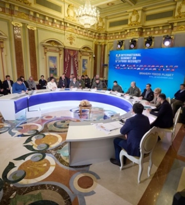 Grain from Ukraine: Зеленський оголосив про старт гуманітарної продовольчої програми – включення (Відео)