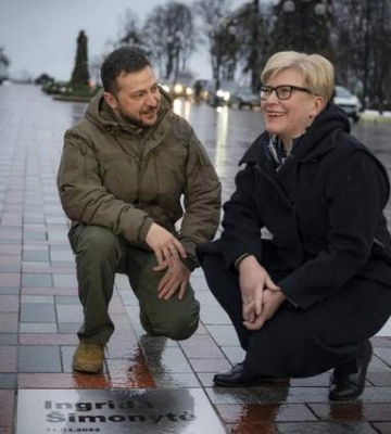 Имя премьер-министра Литвы появилось на Аллее смелости в Киеве