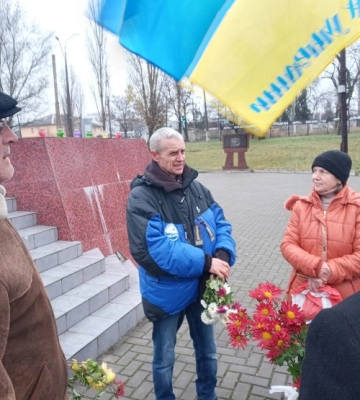 У Миколаєві скорботною ходою та хвилиною мовчання вшанували пам&#039;ять жертв Голодомору