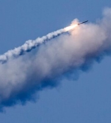 Войска РФ атаковали Днепр четырьмя ракетами — глава ОВА