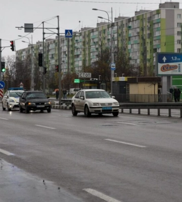 У Дніпрі на одному із центральних проспектів водій Daewoo збив пенсіонера