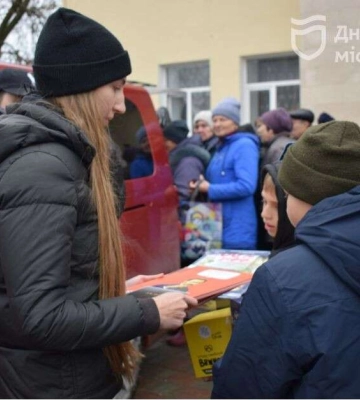 Дніпро для Херсонщини: місто вчергове передало гуманітарну допомогу