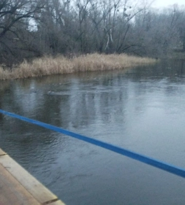 Автівка впала у річку біля Ізюма на Харківщині: троє людей загинули