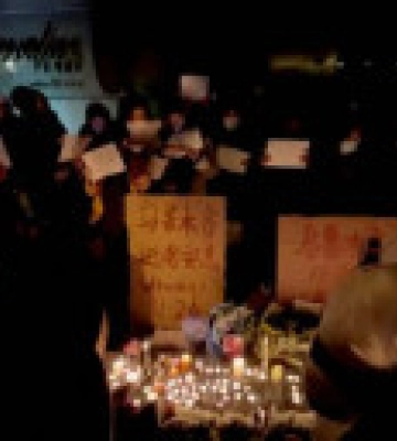 Масові антиурядові протести проти заходів COVID-19 сколихнули Шанхай та Пекін