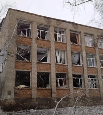 Оккупанты на Харьковщине обстреляли жилые дома и школу