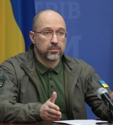 Енергетична система України працює попри «прильоти» в трьох областях - Шмигаль