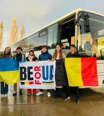 Шестеро бельгійських підлітків придбали автобус для школи на Київщині