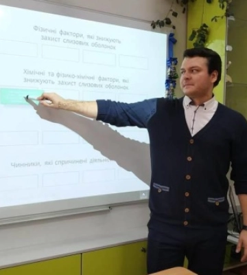 Лучшим учителем Украины стал биолог из гимназии №47 Харькова Андрей Самойлов