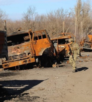 Визволена Макіївка на Луганщині: зламані долі, зруйновані будинки, безліч російського металобрухту. ФОТОрепортаж