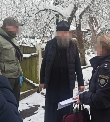 У приміщеннях УПЦ (МП) на Тернопільщині та Прикарпатті виявили пропагандистські матеріали і шеврони бойовиків