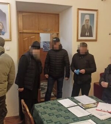 СБУ знайшла в об’єктах УПЦ МП на Тернопільщині та Прикарпатті пропагандистські матеріали, що заперечують існування України. ФОТОрепортаж