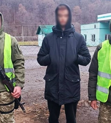 На Закарпатті прикордонники затримали танцівника, який планував &quot;форсувати&quot; річку Тису