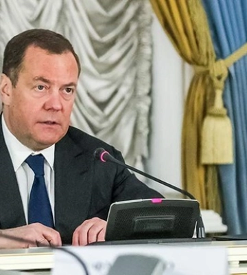 Медведєв прокоментував плани Подоляка вийти в ефір із Ялти Медведєв прокоментував плани Подоляка вийти в ефір із Ялти