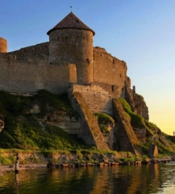 росіяни не встигли вивезти з Херсонського музею плити Аккерманської фортеці