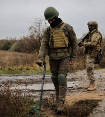 Розвідники Нацгвардії показали, як зачищають відбиті позиції на Луганщині