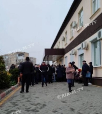 В Мелитополе оккупанты принуждают горожан получать рашистские паспорта 