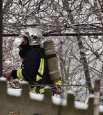 Луцькі вогнеборці врятували від пожежі будинок
