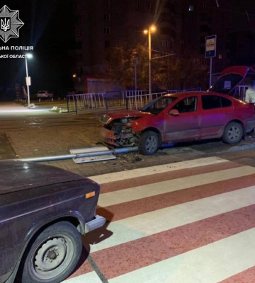 Нетверезі водії у Львові здійснили наїзди на 8 автомобілів і електропору