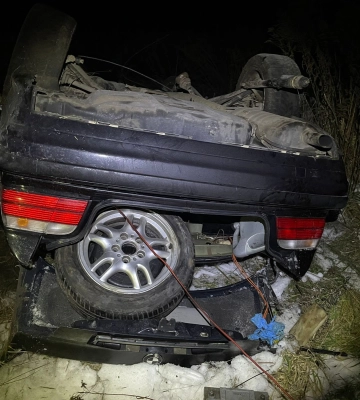 У Львівському районі перекинувся легковик: троє постраждалих