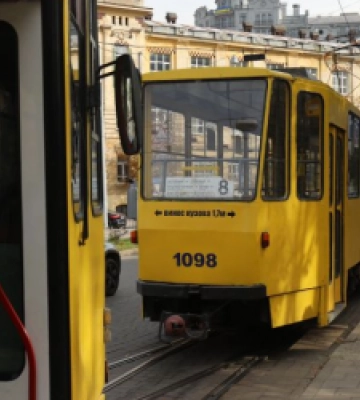 У Львові електротранспорт курсує не в повному обсязі через проблеми з енергопостачанням