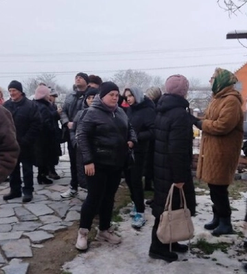 На Житомирщине активисты ПЦУ заблокировали храм УПЦ