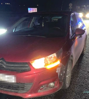 65-річний пішохід отримав серйозні травми, впавши під авто на Рівненщині