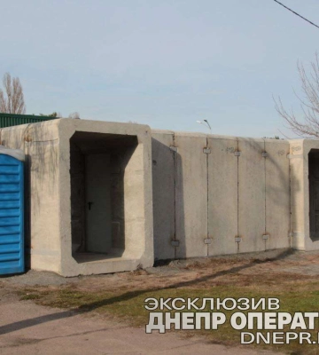 З лавками та електрикою: у Дніпрі облаштовують захисні споруди на зупинках