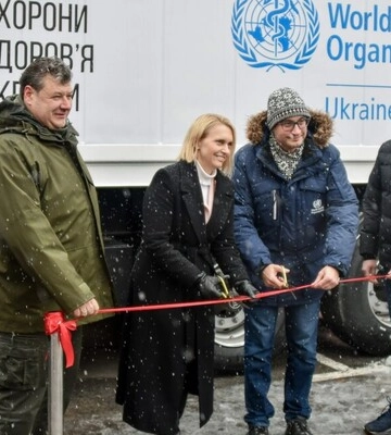Бріджіт Брінк передала Житомирській області сучасну мобільну діагностичну лабораторію