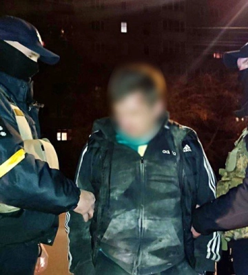 Заробляв 200 тисяч щомісяця: лучанин у дачному будинку виготовляв наркотики. Відео