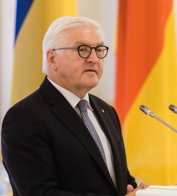 Пропозиції щодо режиму припинення вогню в Україні наразі безглузді – Штайнмайєр