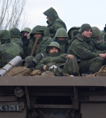 У Маріуполі фіксують рух російських військових вантажівок у бік Запорізької області