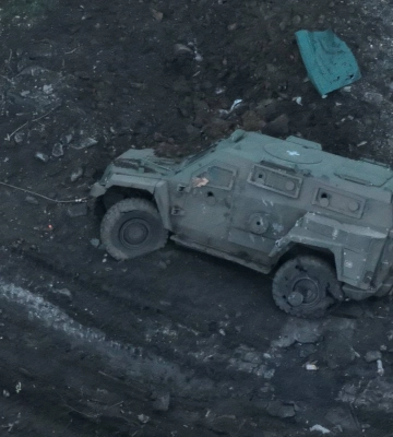Витримав прильоти “Градів”: броньовик Shield врятував життя 7 бійців під ударами ЗС РФ (Фото)