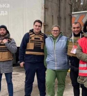 Продукти, аптечки, медицина: чергова допомога від Дніпра Херсону