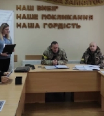 Безробітним Старовижівщини розповіли про переваги військової служби за контрактом