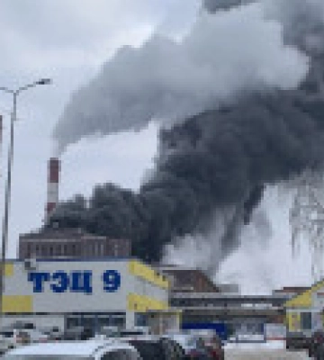 Стовпи диму: в російській пермі загорілася ТЕЦ
