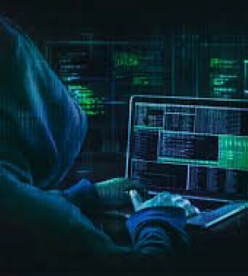 Викрадав у людей фінансову інформацію: На Закарпатті поліція затримала місцевого хакера