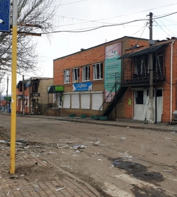 Чутно кулеметні черги: окупанти вивозять з лікарні Запорізької області всіх поранених й обладнання
