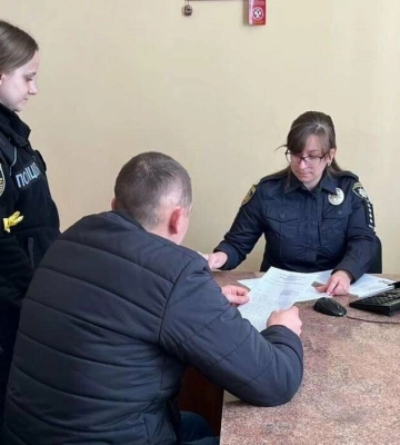 На Львівщині судитимуть трьох чоловіків, які підробили документи і намагалися втекти за кордон