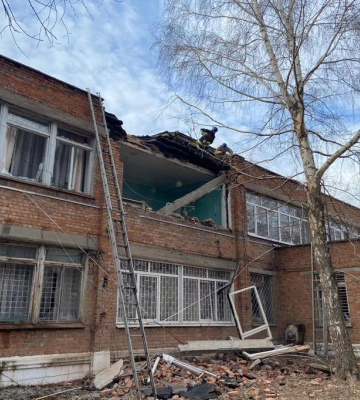 15-річний хлопець загинув внаслідок обстрілу Білопілля, зруйновано частину лікарні, - Сумська ОВА. ФОТОрепортаж