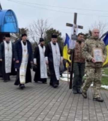 У місті на Волині попрощалися із загиблим Захисником