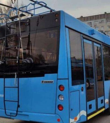 Після ракетного удару у Дніпрі сталися зміни у роботі громадського транспорта. Подробиці