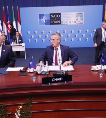 Украину берут в НАТО? О чем договорились в Румынии