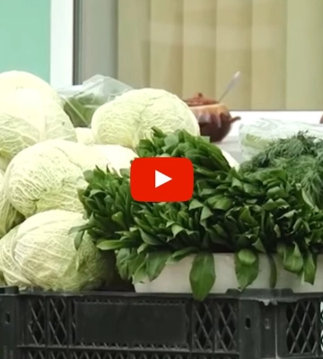 Закарпатці активно запасаються: скільки коштують продукти на ринках Закарпаття (ВІДЕО)